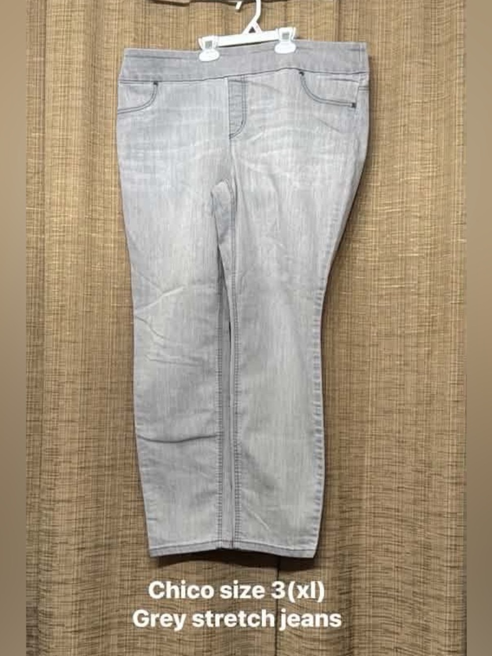 Chico's Light Grey Stretch Jeggings